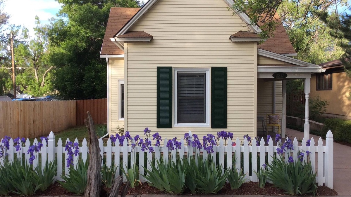 Colorado Springs House | Easy Walk to Shops, Restaurants and parks. Pet Friendly with fenced backyard.