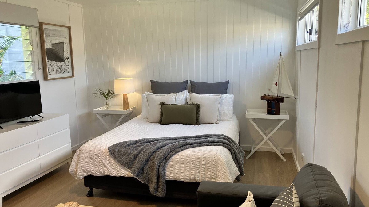 Narrawallee Apartment | Easy Walk to the Inlet & Beach