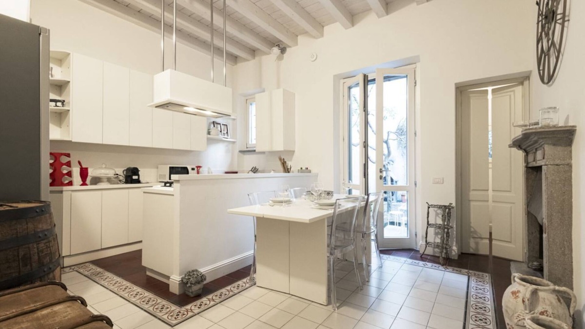 Zona Padova Apartment | Easylife - Private house with garden in Nolo
