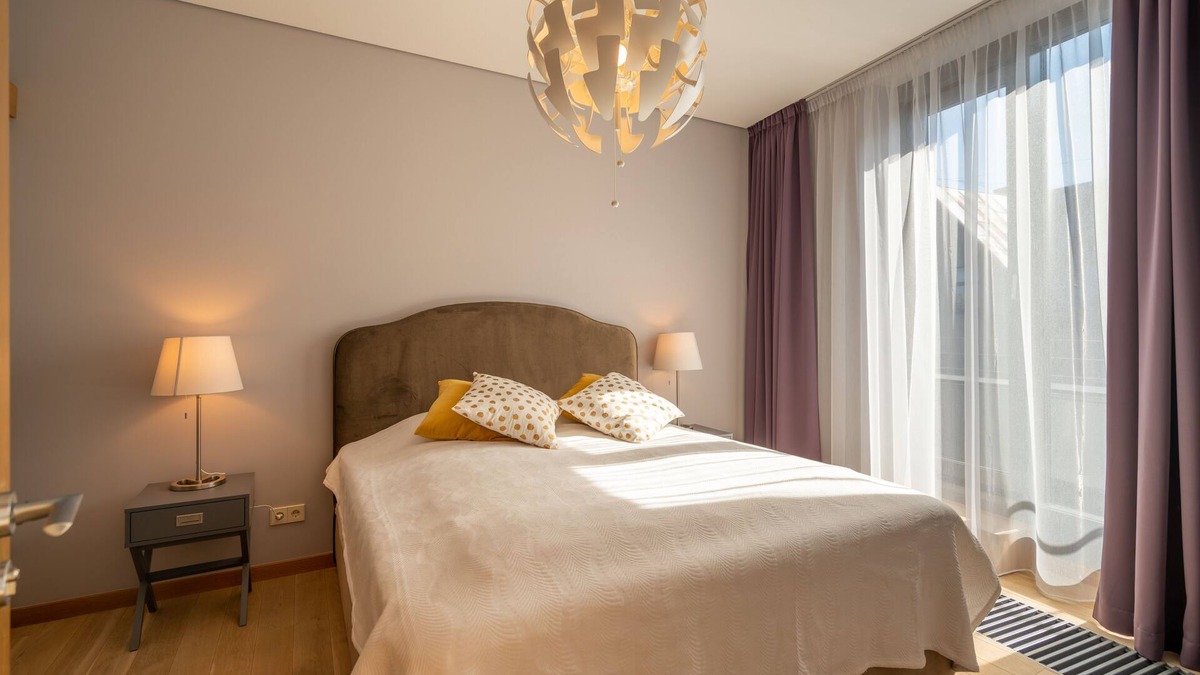 Centrs Apartment | Easyrooms Dzirnavu luxury apartment with balcony