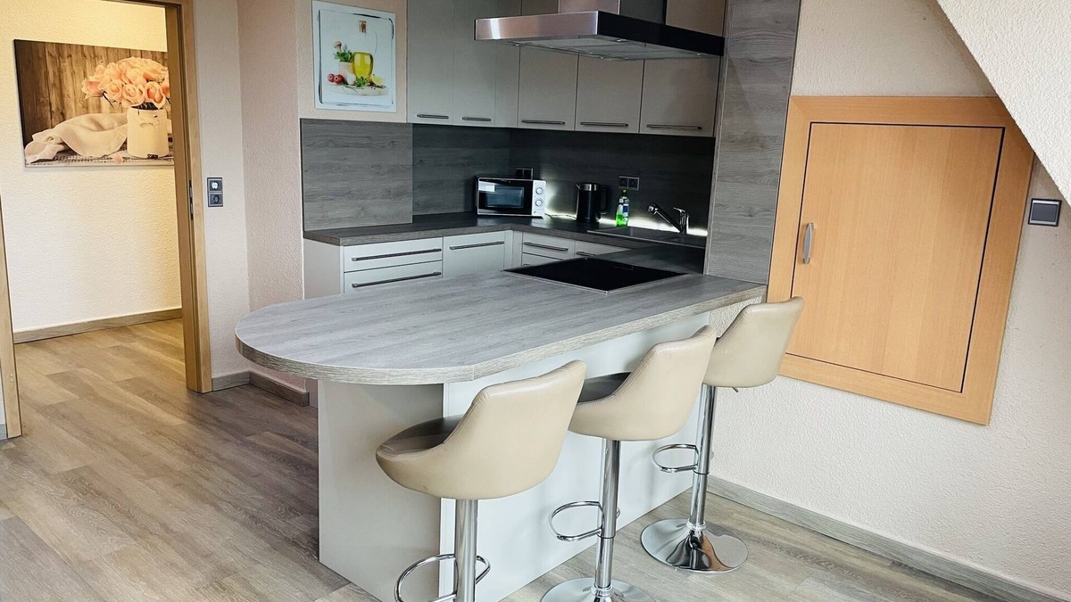 Bad Oeynhausen Apartment | EasyStay#3 Cozy vacation apartment near the clinic with box spring bed & Netflix