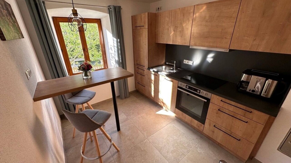 Hohenaschau im Chiemgau Apartment | Ebenerdige Ferienwohnung Schlossblick 60 qm, Separates Schlafzimmer, Terrasse