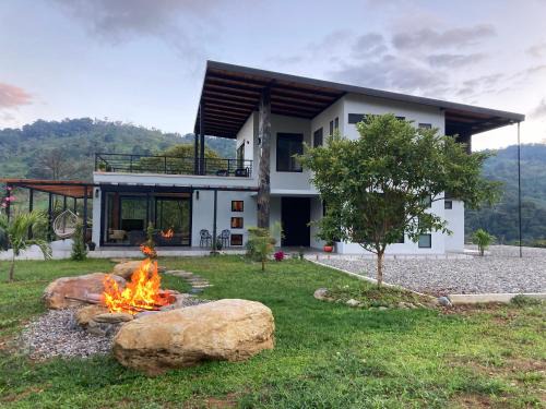 La Union Bed & Breakfast | Ama la Vida, Bed and Breakfast