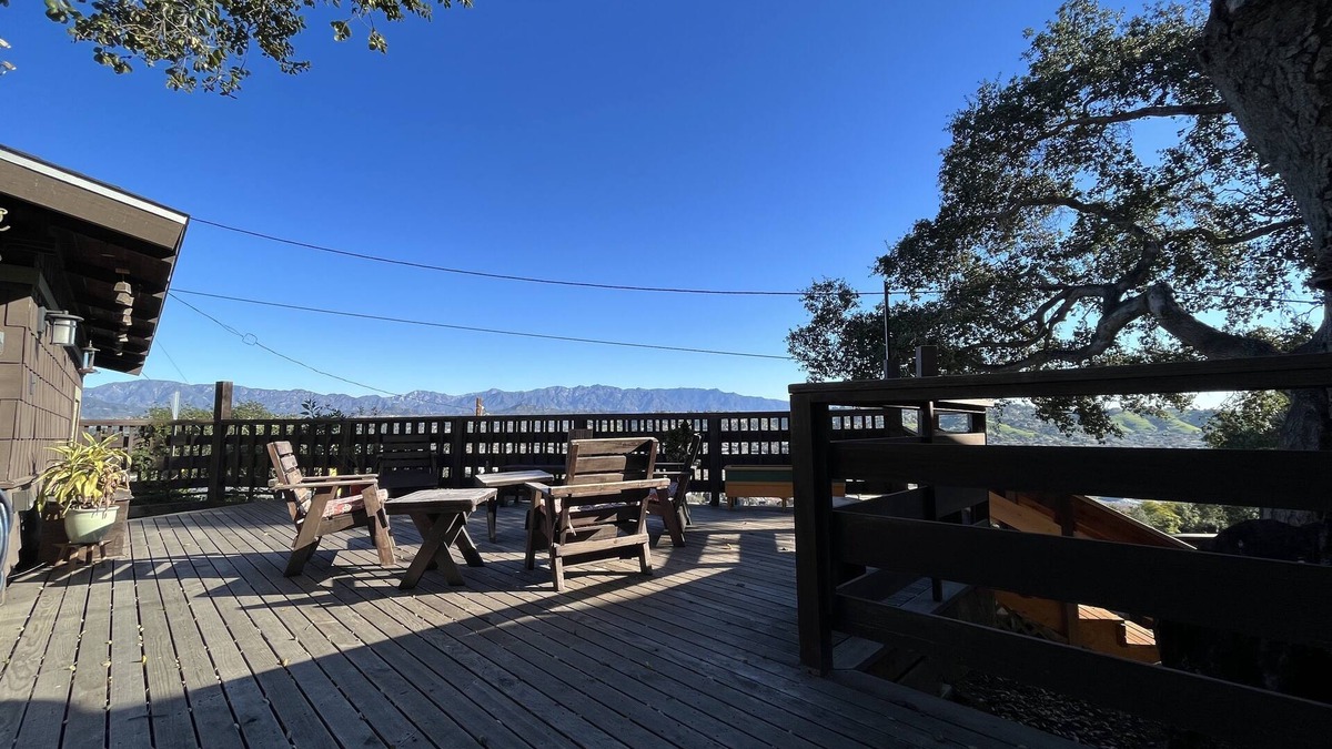 Elysian Heights House | Echo Park hunting lodge bungalow w/mountain views