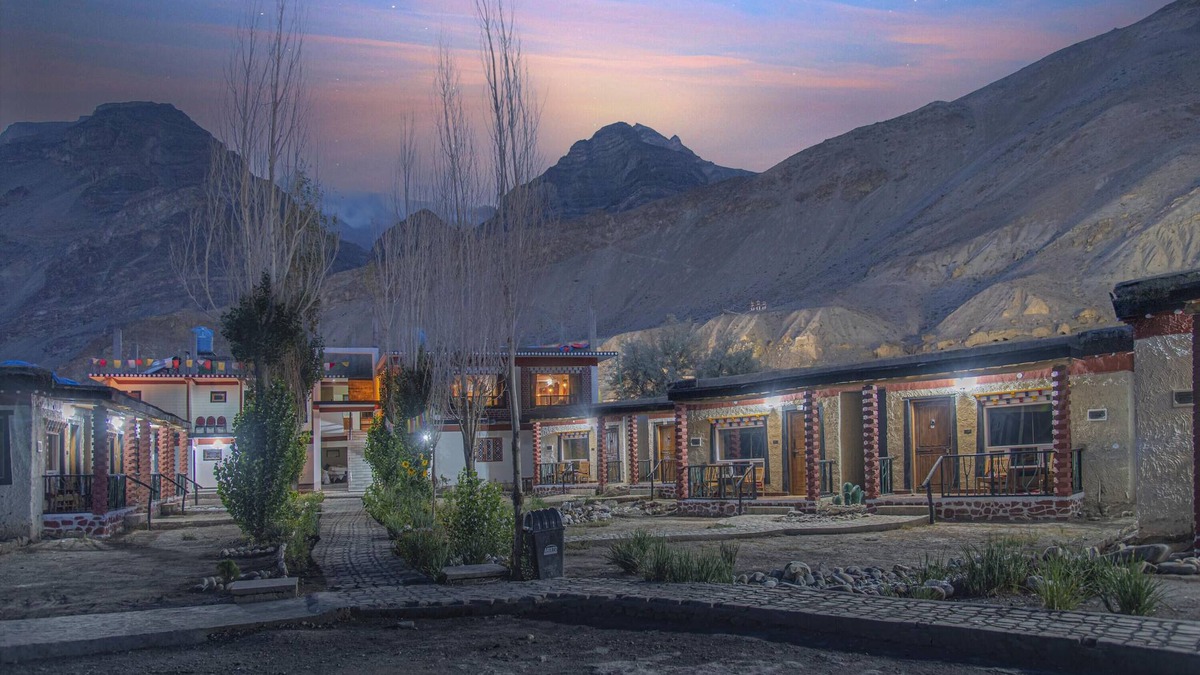 Tabo Hotel | Echor Mud Huts Tabo Spiti Valley