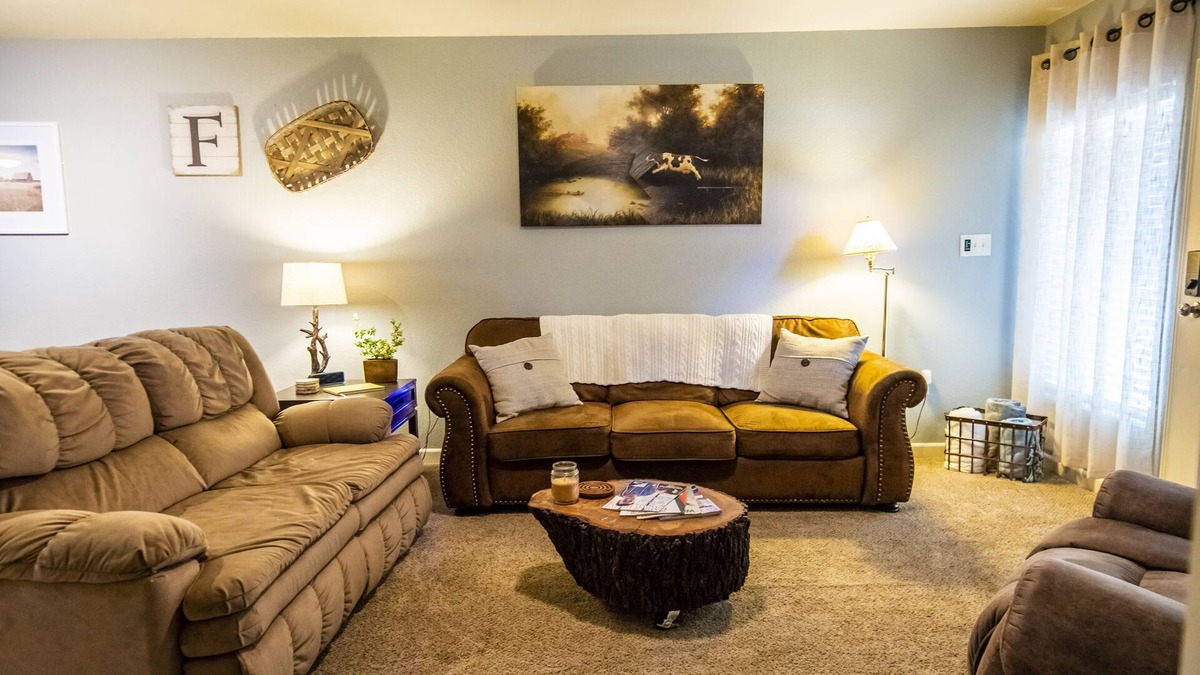 Elm Mott House | Echt Farmhouse - 12 min from Baylor & Magnolia Market Silos