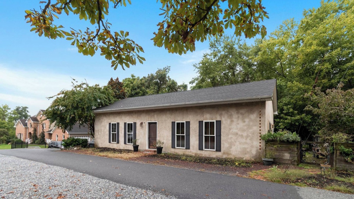 Bolivar House | Eclectic & Romantic - Walk to Historic Downtown Harpers Ferry