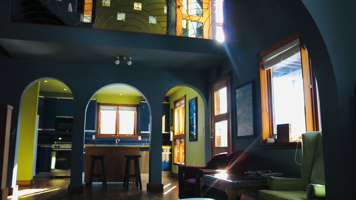 Rossland House | Eclectic Rossland House, Walk to town, Pet friendly