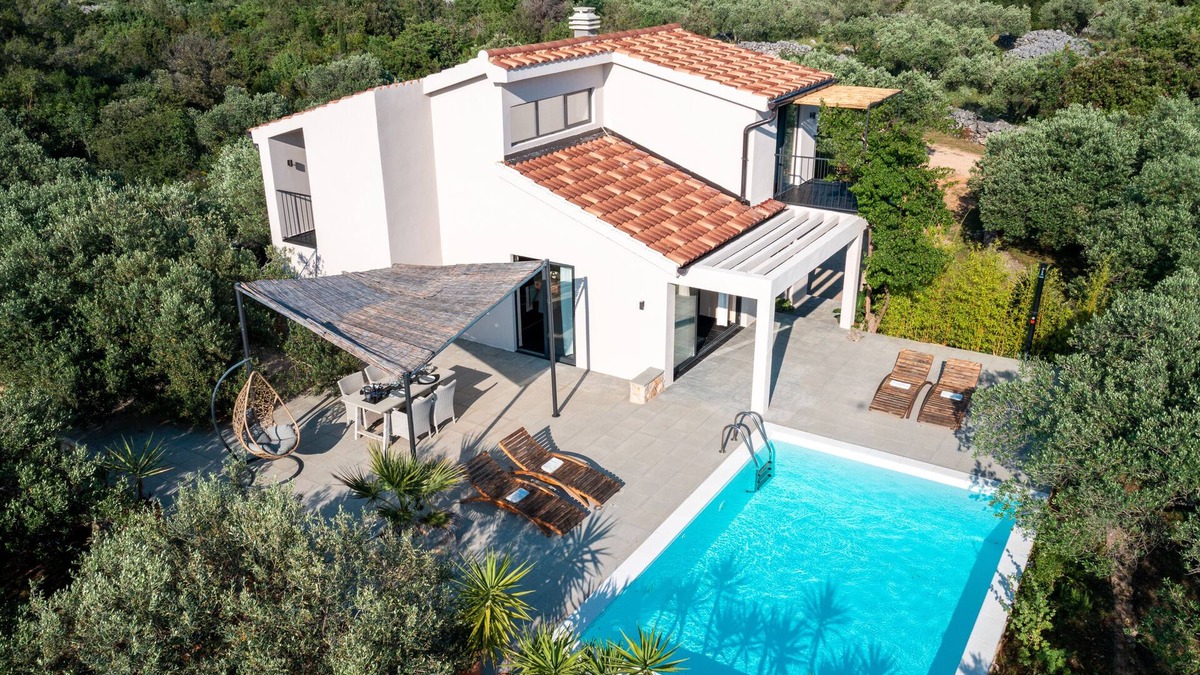 Rudina Villa | Eclectic Villa with Swimming Pool set in it's own Olive Grove
