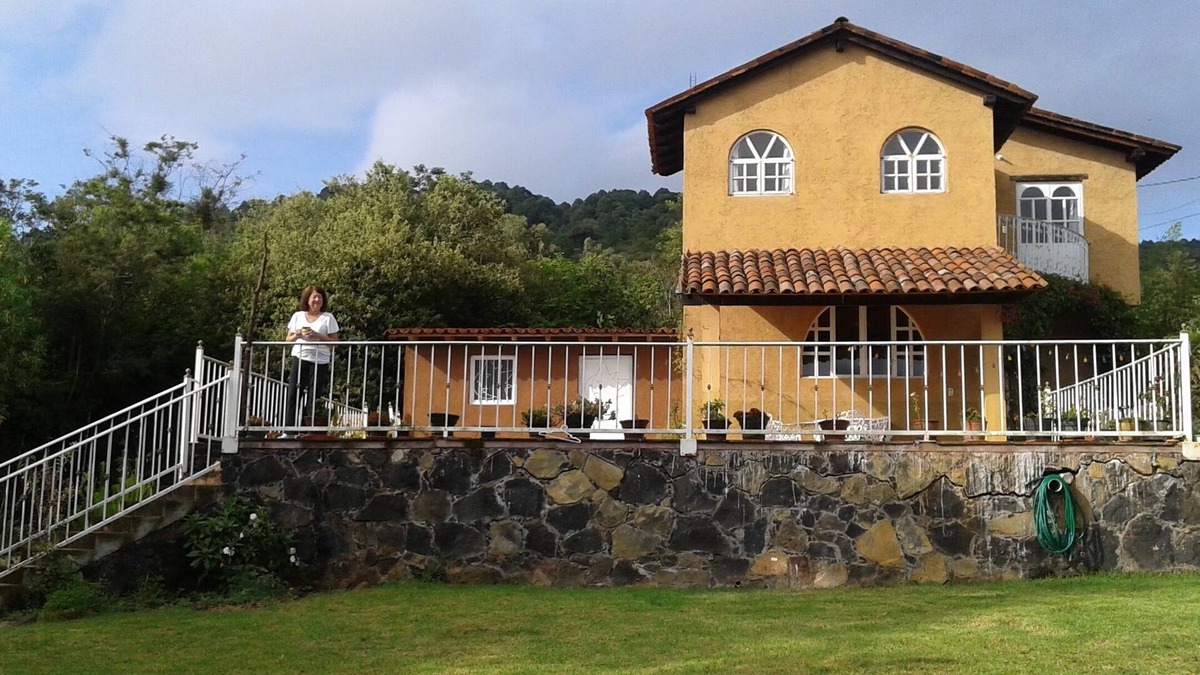 Tzintzuntzan Cottage | Eclipse House