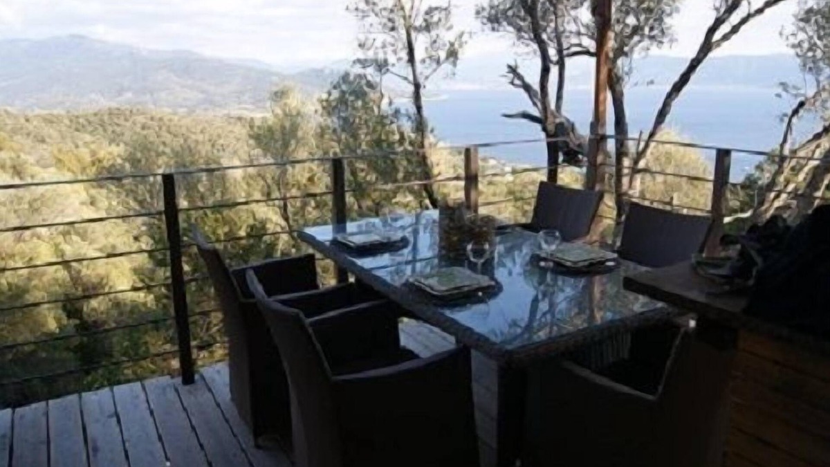 Porto Pollo Ski Chalet | ECO-CABANE exceptional view in the heart of nature