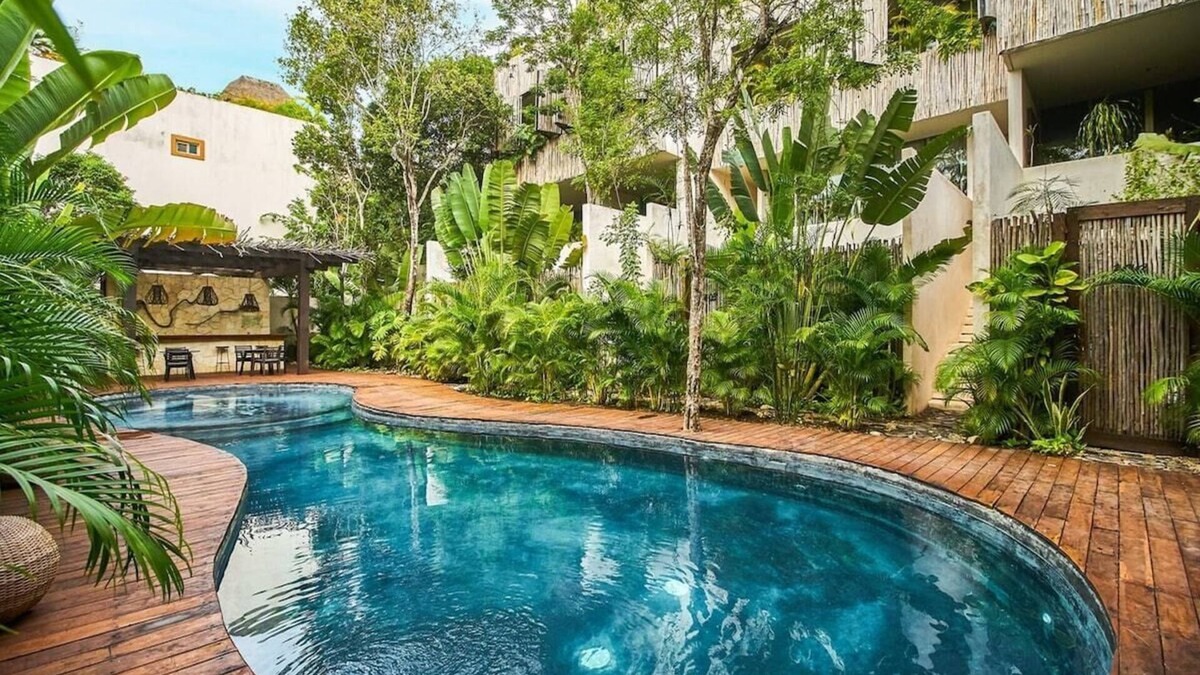 Zama Condo | Eco-Chic Condo: Private Pool, Bikes, Near Beach