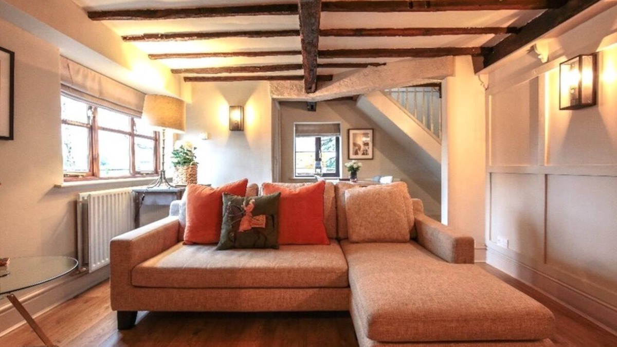 Huxley Cottage | Eco-conscious country cottage - Yew Tree Farm Holidays, Tattenhall