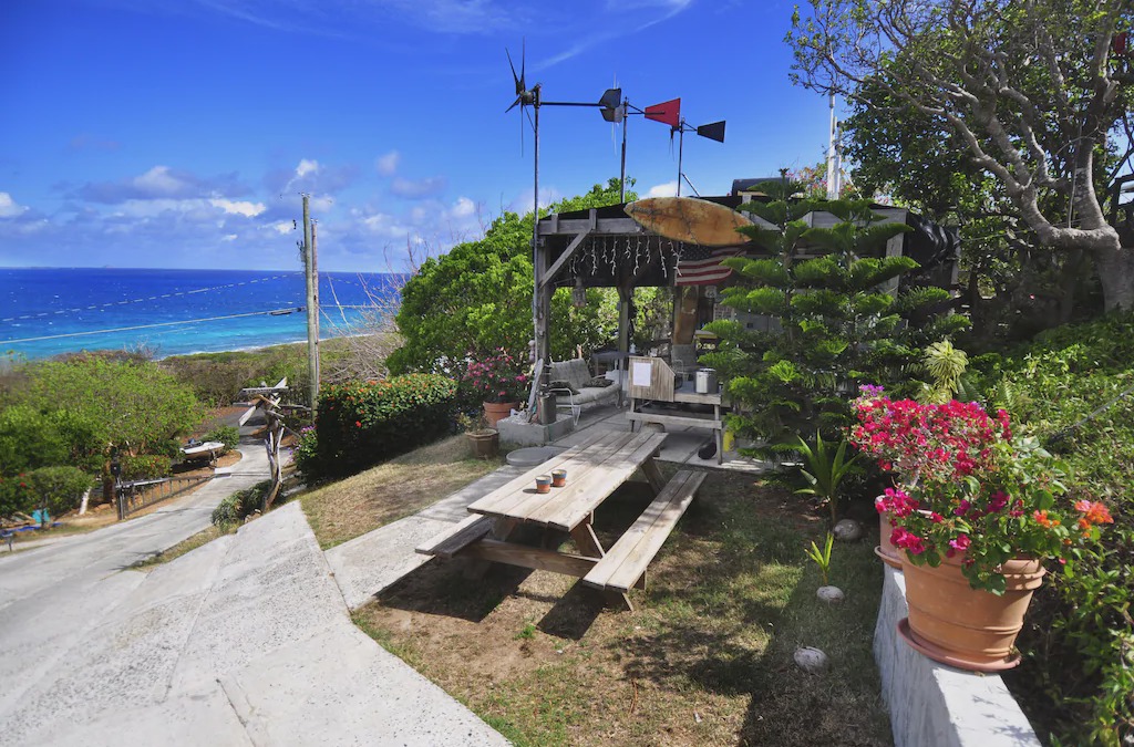 Estate Western Water Island Cottage | Eco Cottage walking distance to the beach