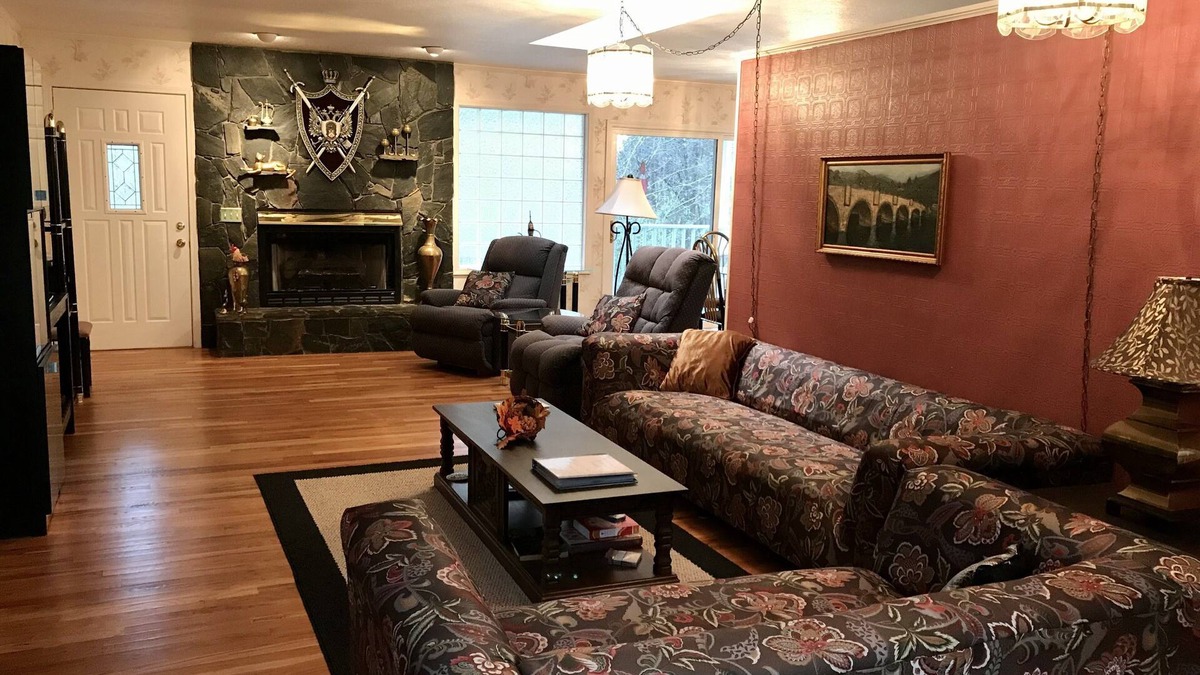 Marion House | Eco-Cove Wildlife Sanctuary - an Elegant, Two Bedroom Mountain Vacation Home
