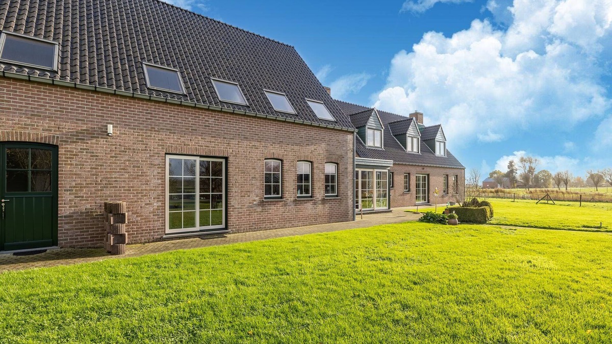 Sint Kruis House | Eco-friendly apartment with a garden