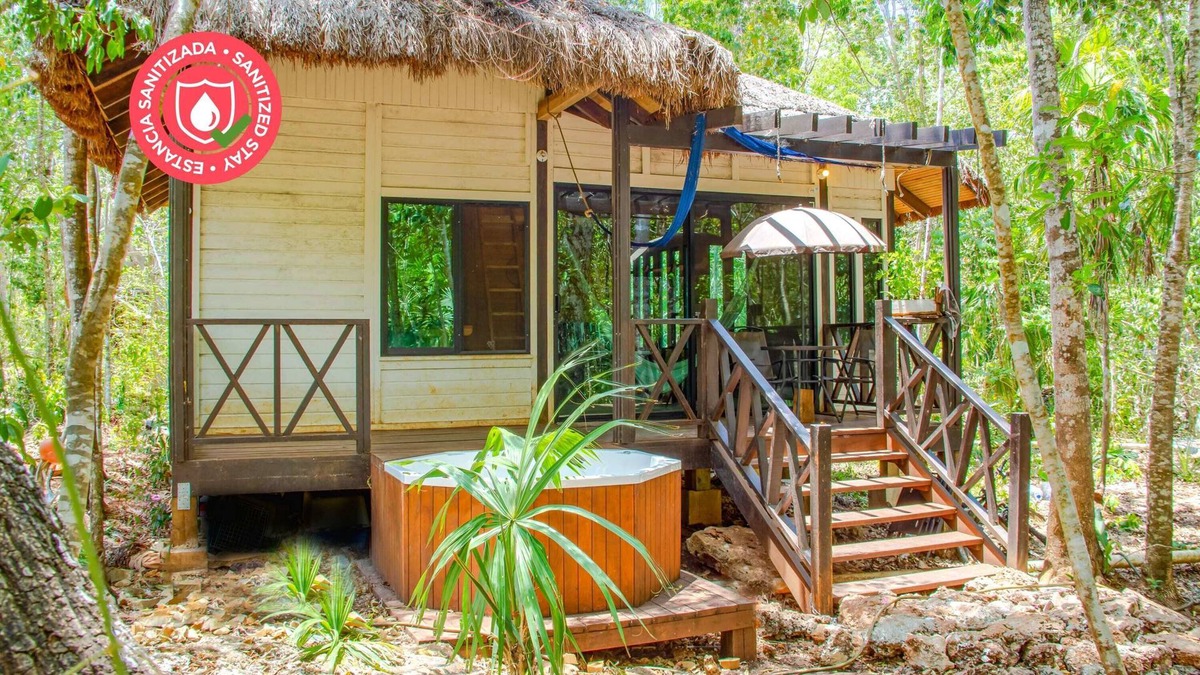 Leona Vicario Cabin | Eco friendly cabin & jacuzzi | Ruta de los Cenotes