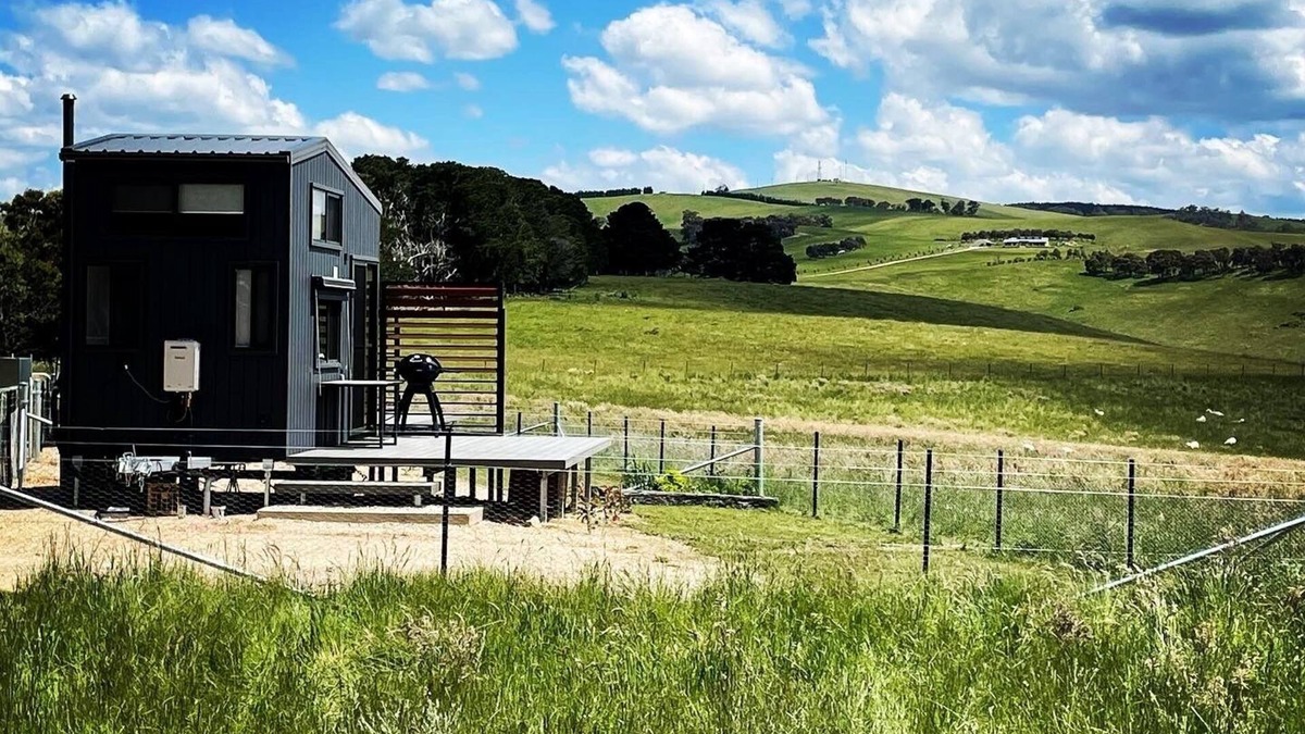 Portland Cabin | Eco-friendly Farmstay Sugarloaf
