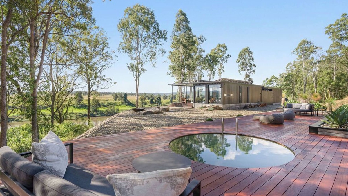 Alice House | Eco-Friendly Luxury Riverside Escape with Panoramic Views