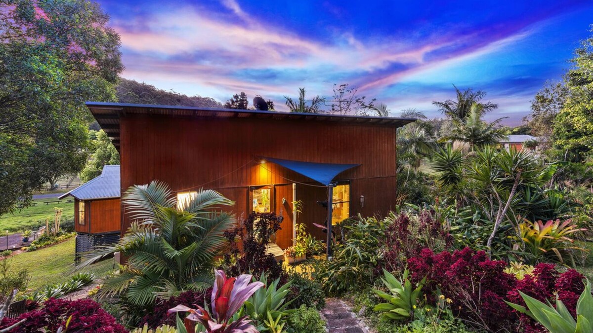 Tallebudgera Cottage | Eco Garden Cottage - Private, Peaceful and Beautiful - 15min to Burleigh Heads