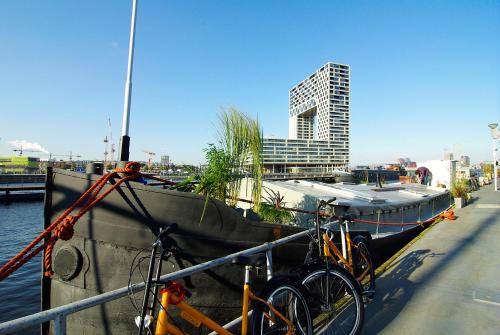 Spaarndammer en Zeeheldenbuurt House | Eco HouseBoat