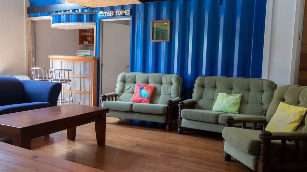 Burgess Park Cabin | Eco Lodge for Outdoor Groups in New Plymouth