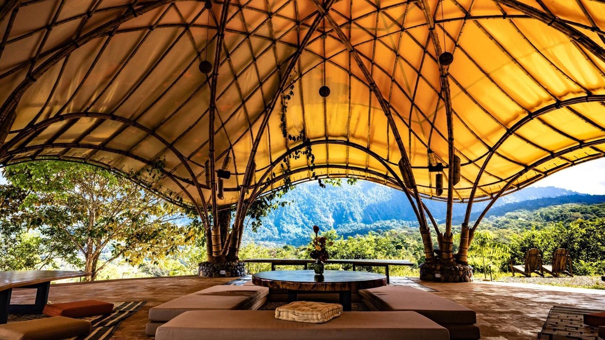 Dominical RV Rental | Eco Luxe Glamping Nest #11 - King Bed at Holos