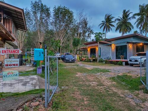Pak Nam House | Eco Ventures Homestay (โฮมสเตย์ลุงบอส)