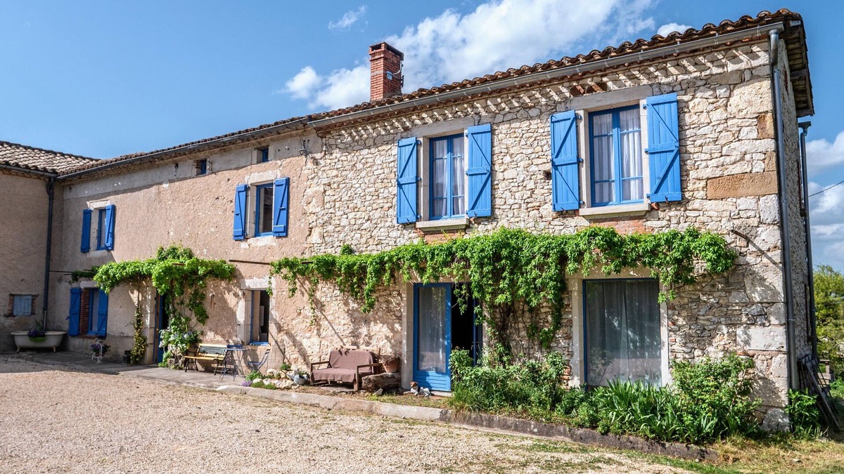 Aiguelèze Other | Ecolodge for 15 to 25 pax with swimming pool, Jacuzzi, sauna, games room