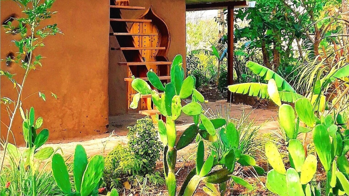 Santa Cruz House | Ecolodge in the jungle with view of the volcanoes - authentic experience