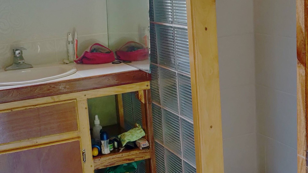 Calibishie Cottage | Ecolodge on 25 acre estate, 2 beaches, wide variety of fruit and flowers.