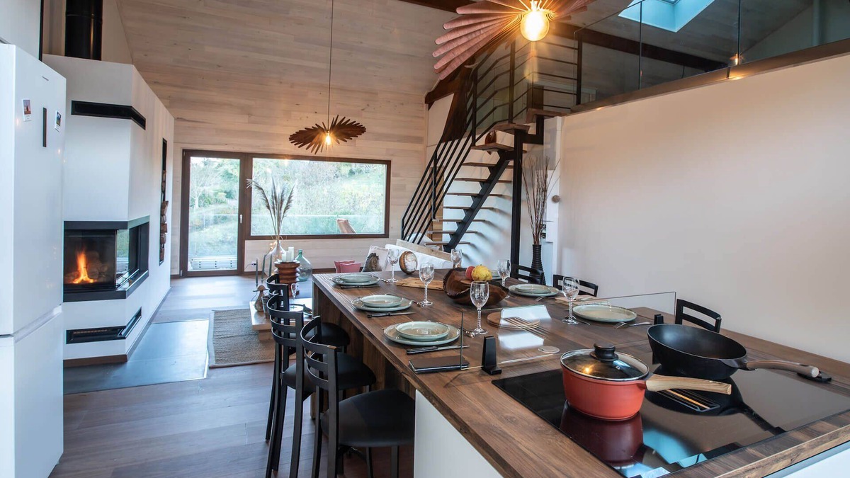 Vieille-Toulouse Cabin | Ecolodge Très Haut de Gamme 100% Éco-conçu à Proximité Immédiate de Toulouse !