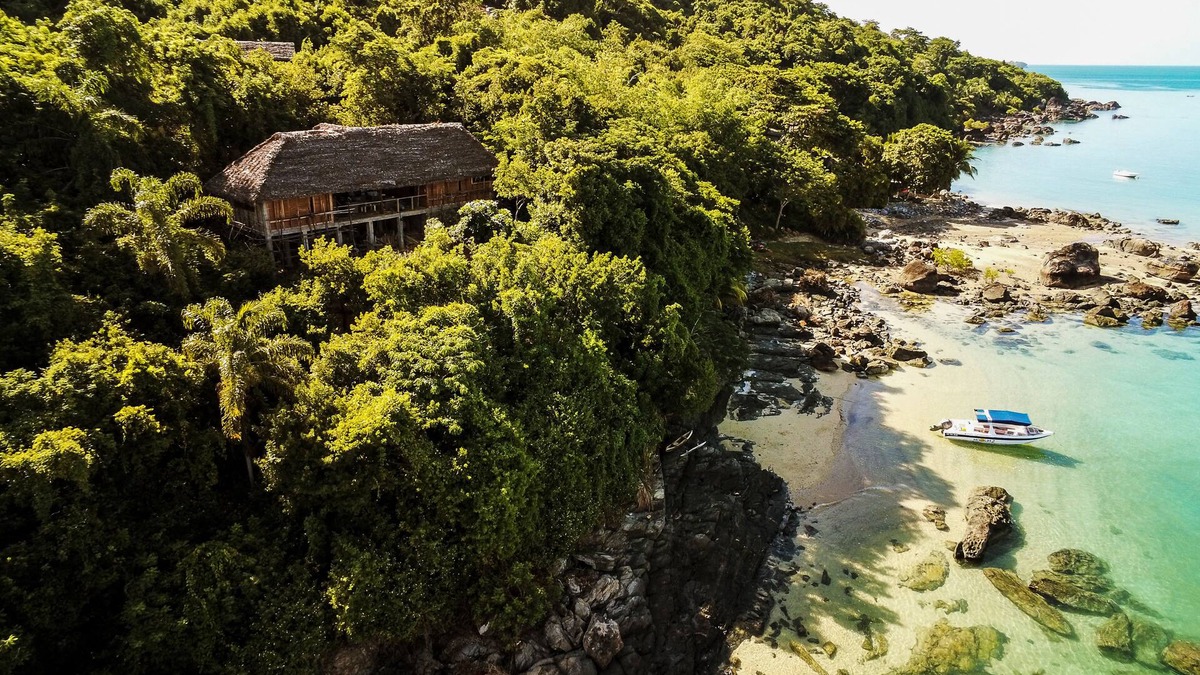 Nosy Komba Cabin | Ecolodge with private beach on the tropical island of Nosy Komba - Madagascar