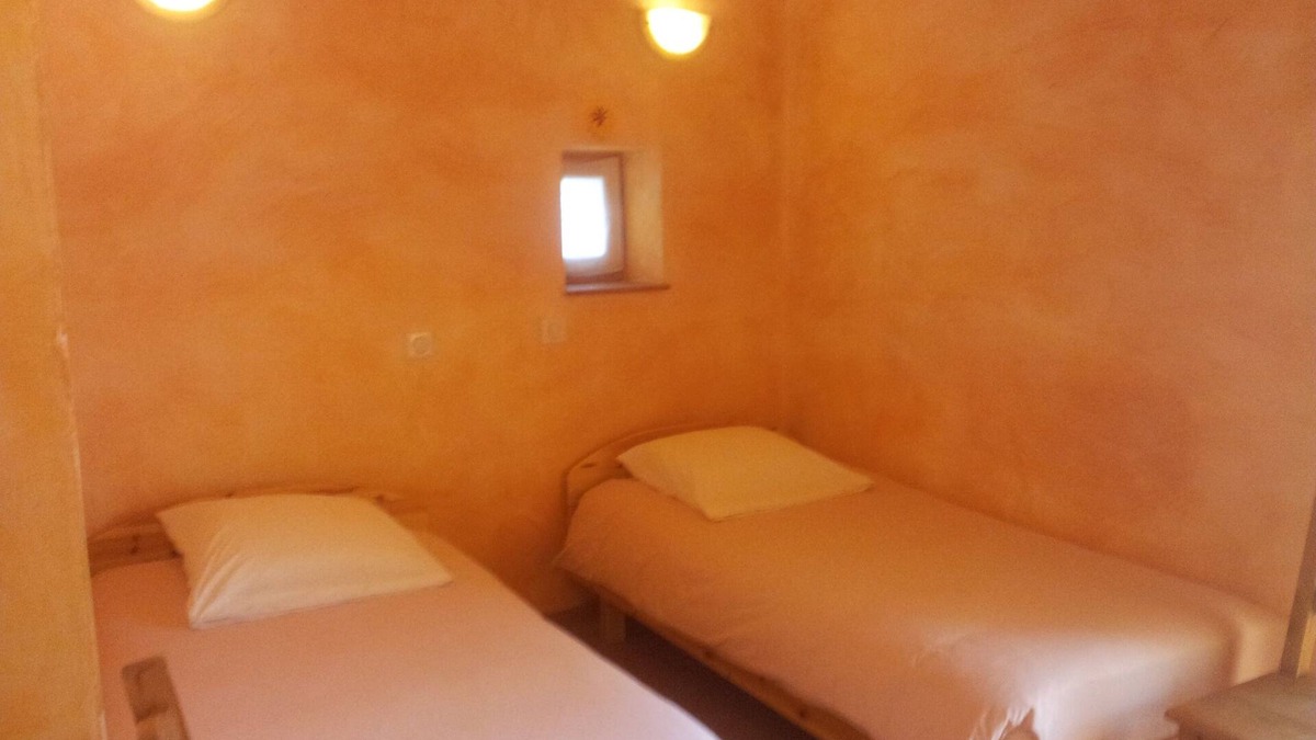 Venterol House | Ecological guesthouse Tallard- Gap-Serre Ponçon: Adonis