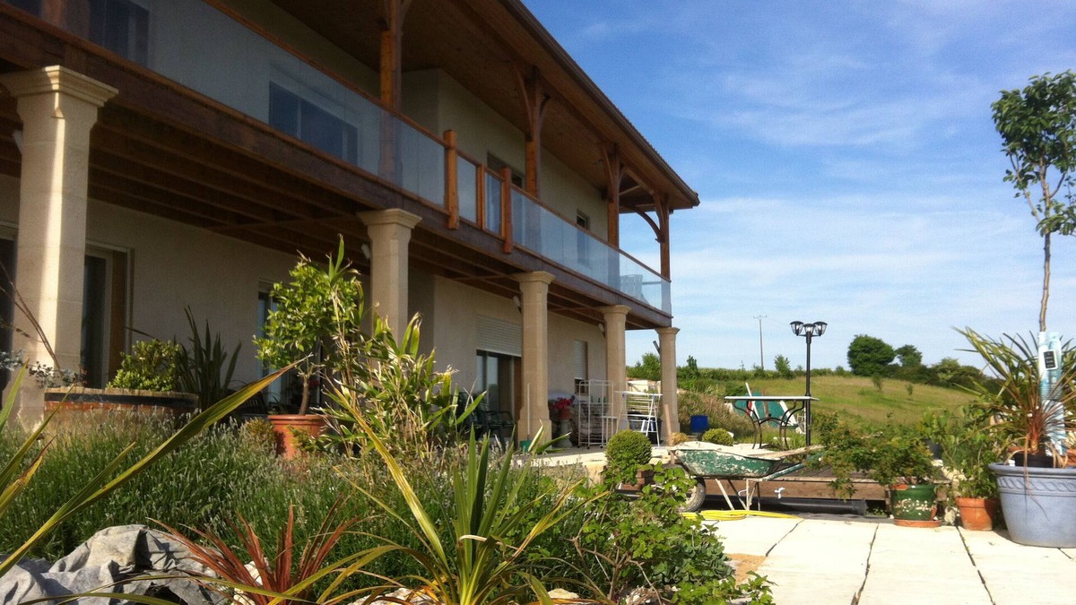 Catonvielle House | Ecological mansion