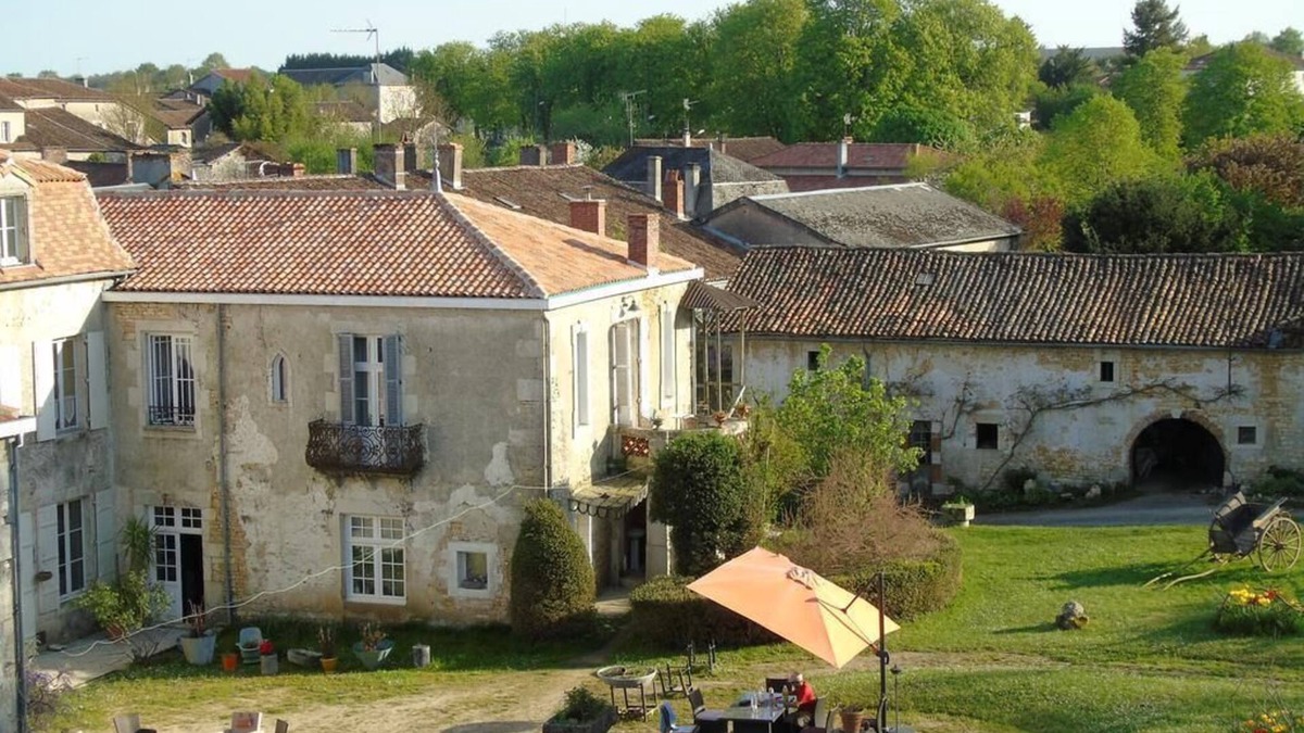 Champagne-Mouton House | Ecologis de Chantegrolle