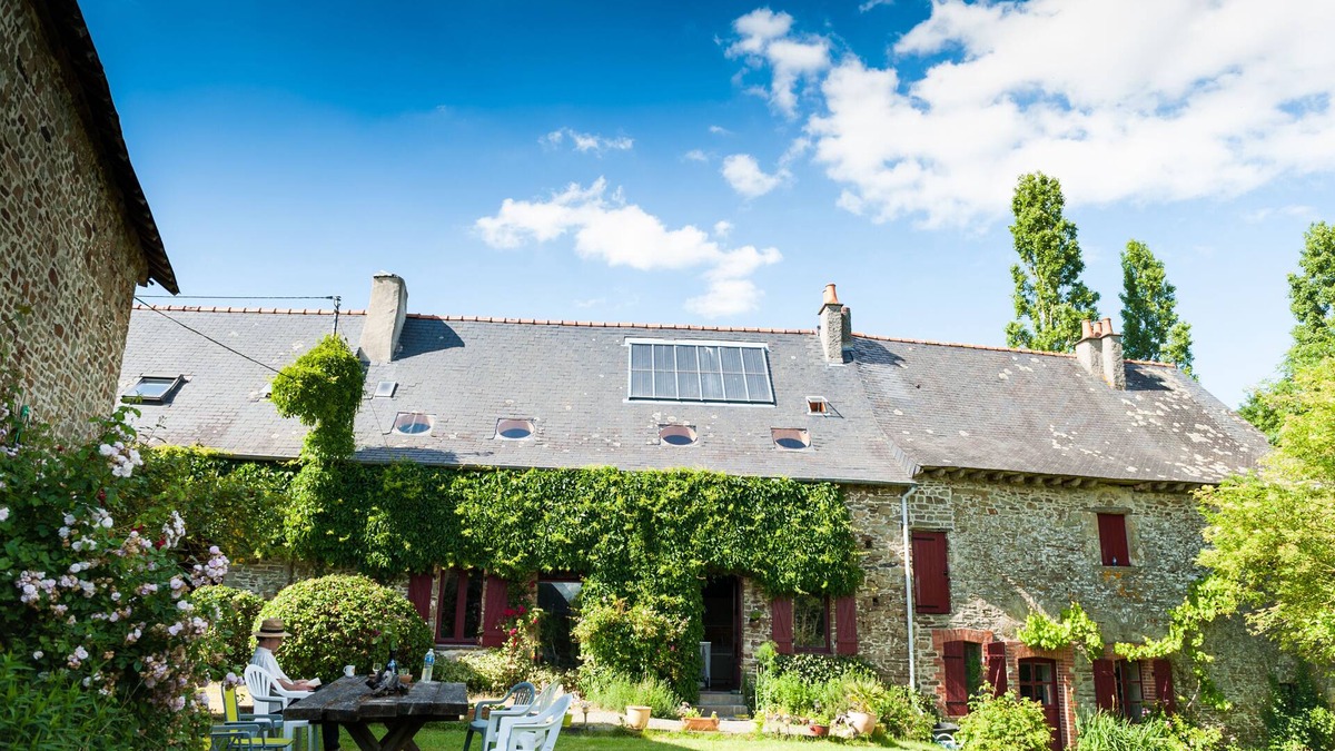 Eance House | Ecologite La Riviere, groups of up to 20