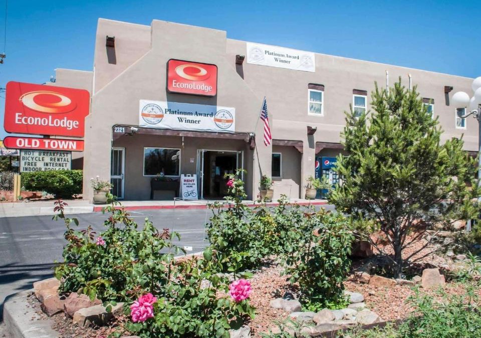 West Old Town Cabin | Econo Lodge Albuquerque Old Town