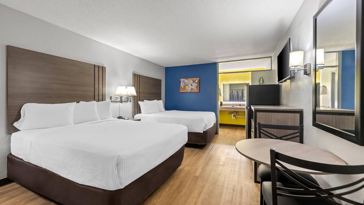 Carlsbad Hotel | Econo Lodge Carlsbad Caverns Area