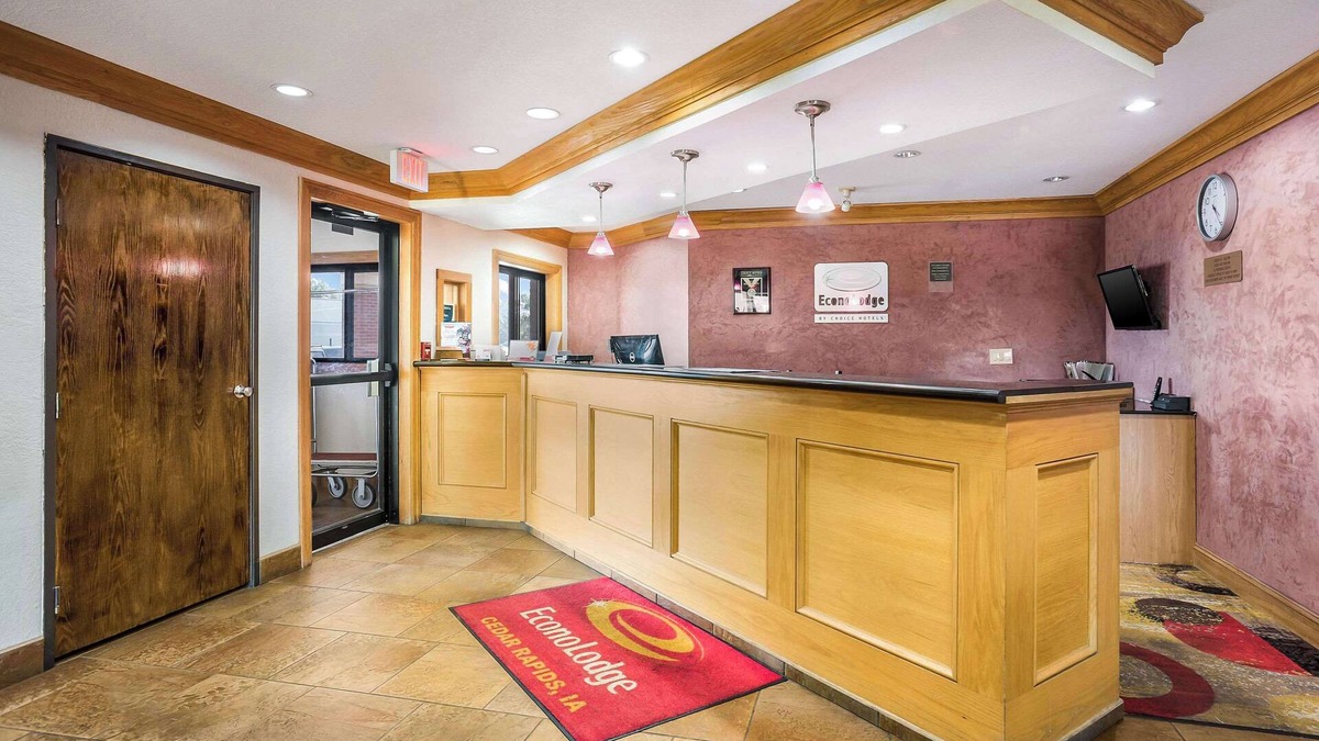 Southwest Area Hotel | Econo Lodge Cedar Rapids