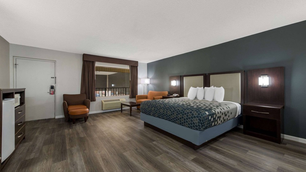 Cheraw Hotel | Econo Lodge Cheraw Market Street