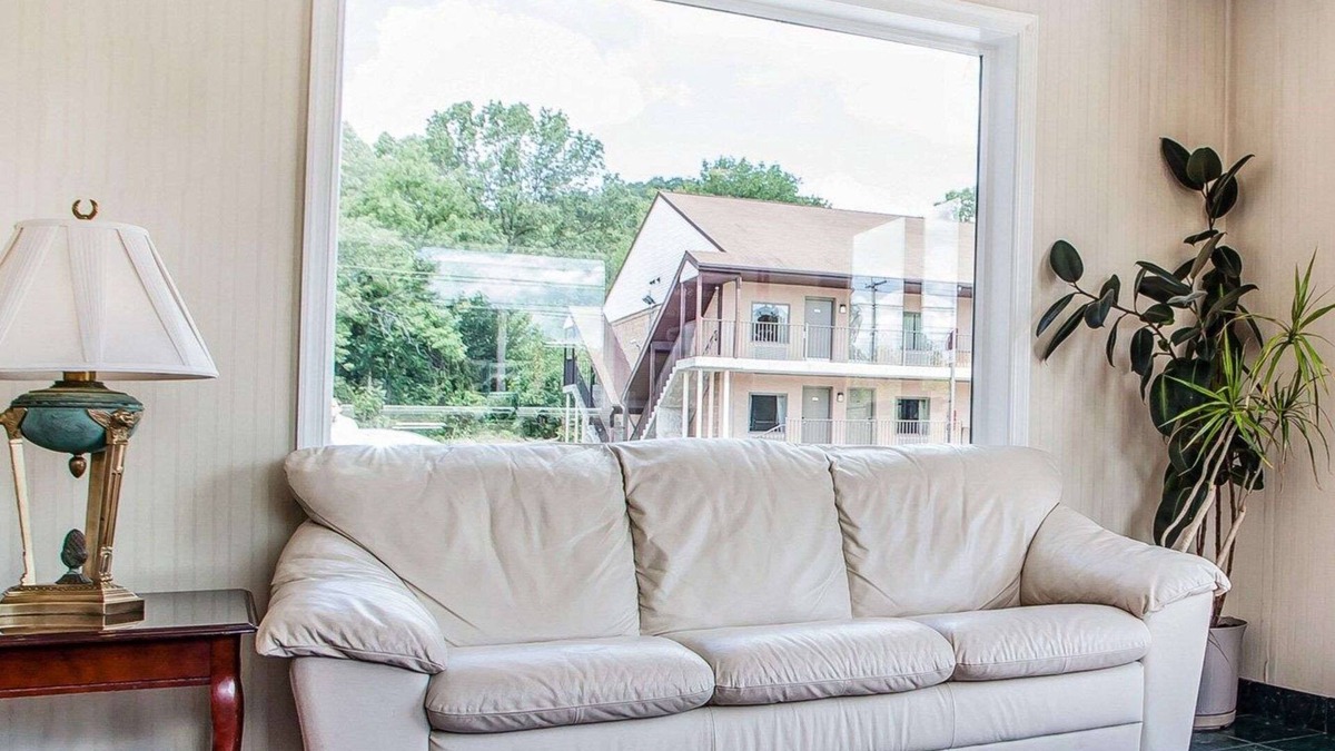 Monocacy Station Hotel | Econo Lodge Douglassville - Pottstown