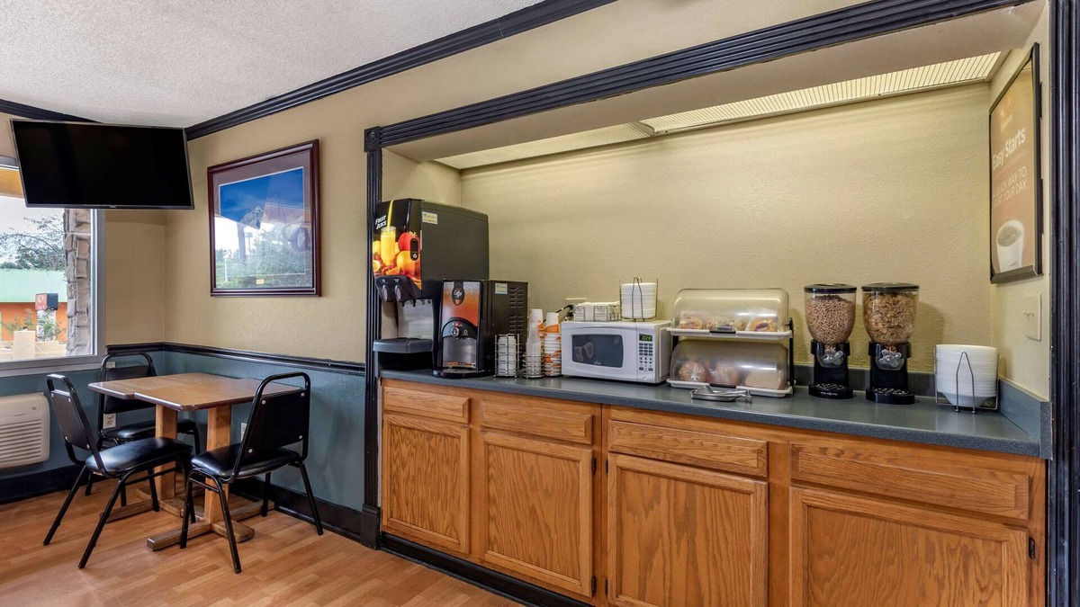Erlanger Hotel | Econo Lodge Erlanger - Cincinnati Airport