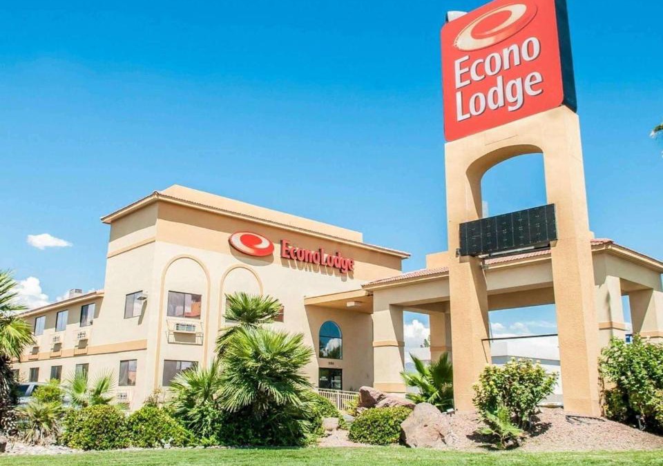 Mesilla Park Cabin | Econo Lodge Las Cruces University Area