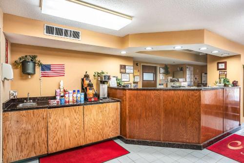 Princeton Cabin | Econo Lodge Princeton