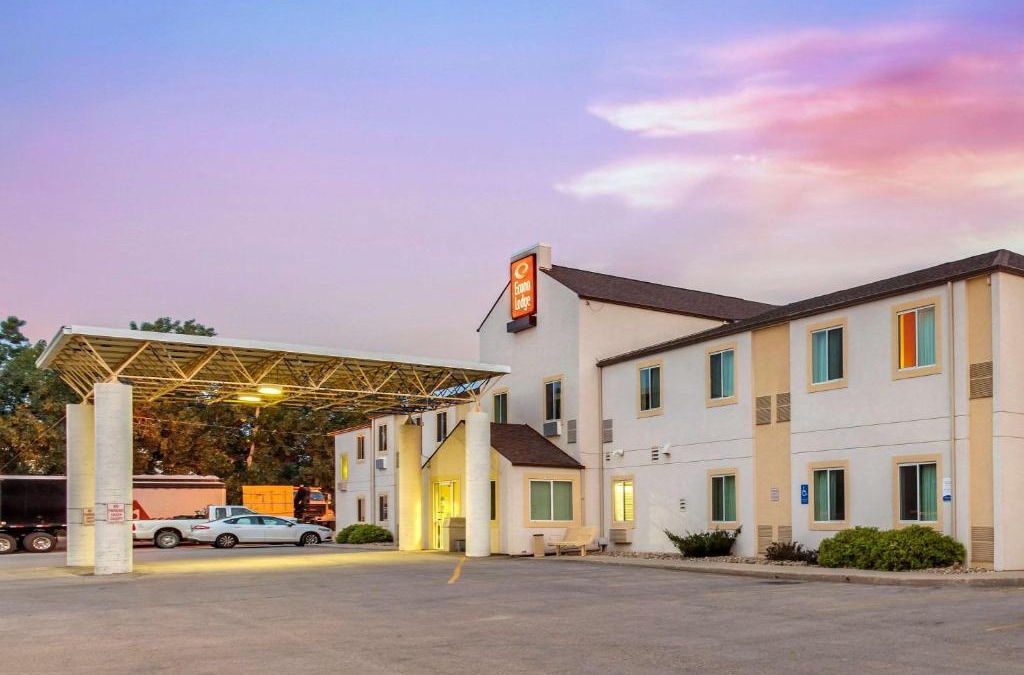 Belle Fourche Cabin | Econo Lodge