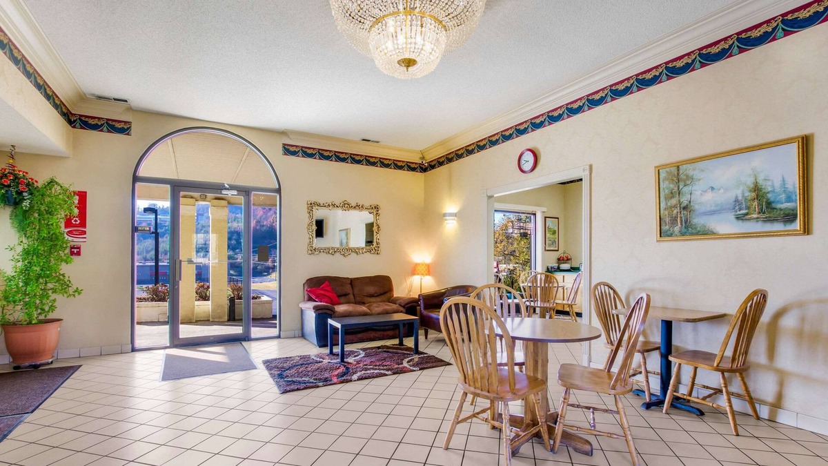 Corbin Hotel | Econo Lodge