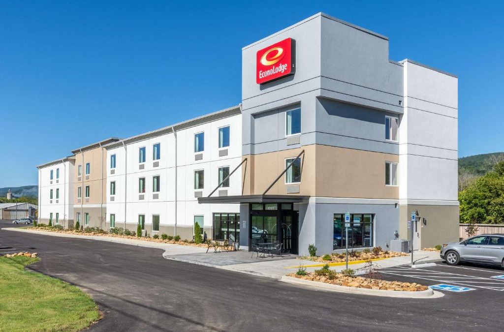 Dayton Cabin | Econo Lodge