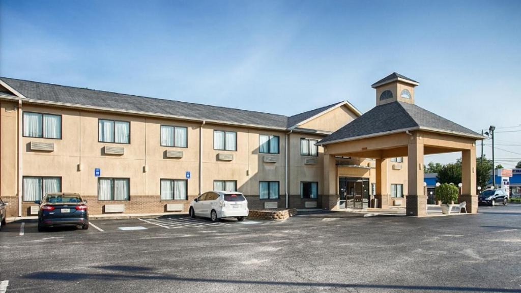 Waynesboro Cabin | Econo Lodge