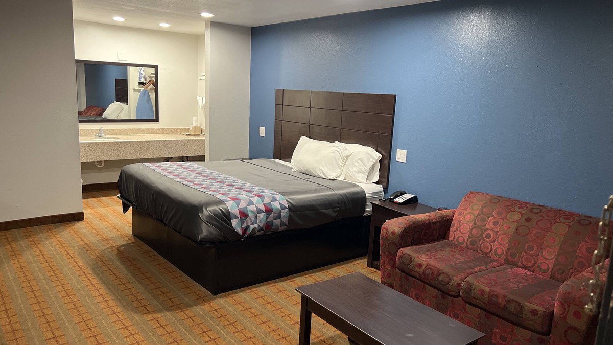 Ashdown Hotel | Economy inn